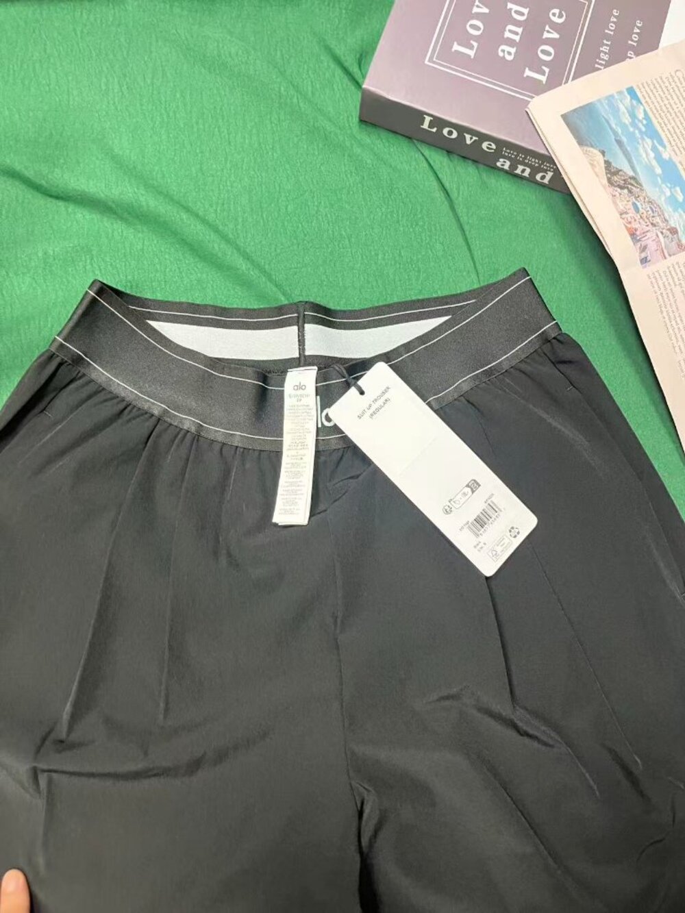 ALO Yoga Suit Up Trouser Black 🎍(Regular) Timeless Design - Picture 4 of 8
